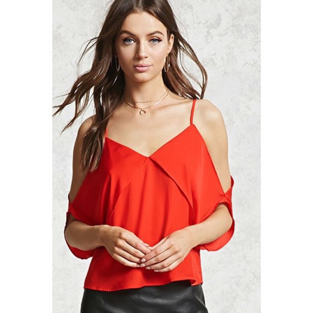 NWT Cold Shoulder Red Top Size XL